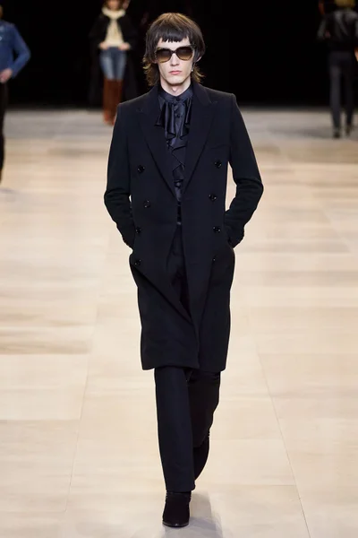 Look 64
